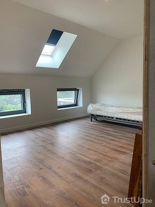 amenagement-combles-parquet-bois
